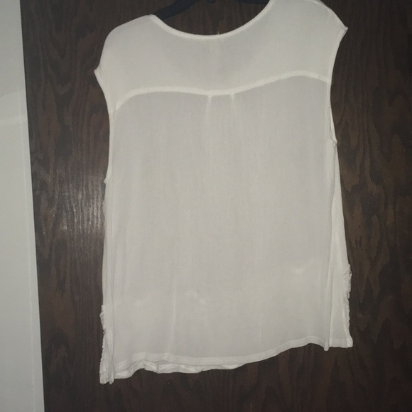 White Tank - Picture 4 of 4